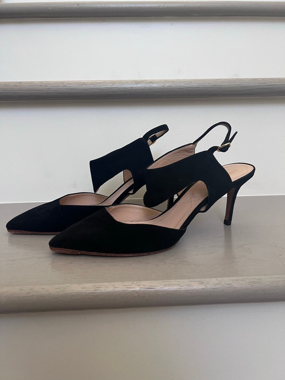 Suede pointed pumps